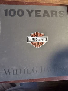 Harley Davidson Used 100th Anniversary Book 11" by 11" 288-Pages 97997-03V - Bild 1 von 6