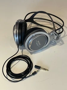 SONY MDR-XD300 Studio/DJ headphones w/ converter - Fully tested sound great RARE - Picture 1 of 5