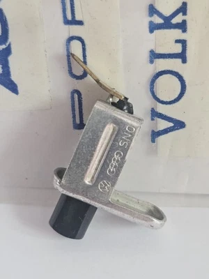 1x ORIGINAL VAG 113947561H DOOR LIGHT SWITCH AUDI UR QUATTRO TURBO COUPE A80 A90 Foto 1 de 4