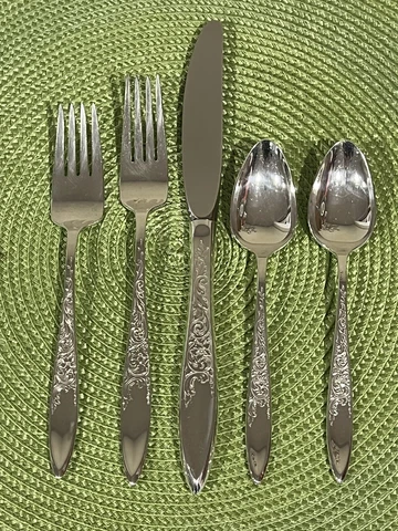 White Paisley by Gorham Sterling Silver Flatware MCM Cover