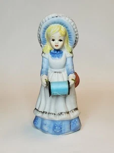 Vintage Porcelain Thread Holder Seamstress Girl Figurine With Thread, Blue - Picture 1 of 6