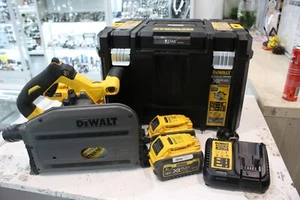 DeWALT FLEXVOLT BRUSHLESS PLUNGE SAW KIT DCS520T2-XE - Picture 1 of 18