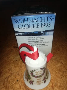 Ergänzen sie ihre Sammlung; Zwei Hutschenreuther Weihnachtsglocken 1993 und 1994 - Bild 1 von 2