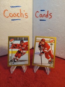 1998 Topps Steve Yzerman To Sergie Fedorov SCORES Detroit Red Wings 
