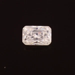 White D Color VVS1 Moissanite Radiant Cut Gemstone Lab Created Diamond 6x4 MM - Picture 1 of 6