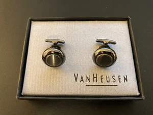 Van Heusen Cufflinks Silvertone Round Circular In Original Box No Lid - Picture 1 of 2