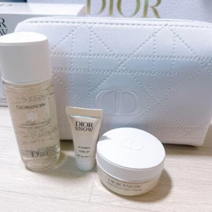 【SET OF 4】 JAPAN DIOR SNOW 2025 Coffret lotion & Cream & Sunscreen & Pouch NEW - Picture 1 of 3