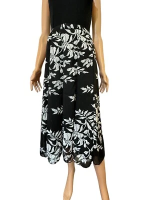 Falda Notaciones Pequeña Mediana Floral Blanco y Negro Cintura Elástica Cremallera Cintura Foto 1 de 4