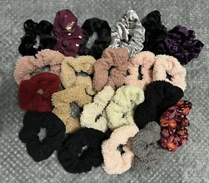 Lot Of 20 Mixed Hair Tie Scrunchies Multicolored - Picture 1 of 2