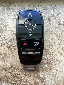 MERCEDES BENZ MB GLE AMG SMART KEY REMOTE FOB (4-BUTTON) FCC: NBGDM3 MINT! - Picture 1 of 4