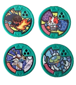 LOT DE 4 MEDAILLONS COULEUR VERTE DIVERS MODELES YO-KAI WATCH HASBRO - Imagen 1 de 2