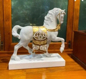 Lladro A Regal Steed Sculpture In Perfect as new condition! Stunning Piece! - Picture 1 of 1