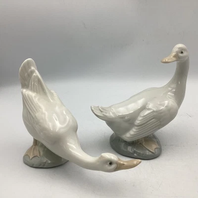 NAO Lladro Porcelain "Optimistic Duck" & Goose Figurines (C4) NS#8623 - image 1 of 4
