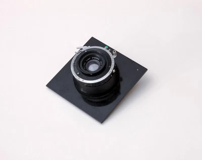 London Wray 6.3 89mm Lens Synchro-Compur-P Shutter mounted on 100mm Board - Image 1 of 3