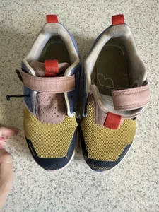 On Cloud, Cloud Play Mustard, Ultramarine Kids Style 3KD11431209 Youth Size 11.5 - Picture 1 of 7