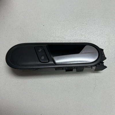 Manija de puerta interior derecha Volkswagen Beetle 2012-2019 5C5837114 Foto 1 de 4