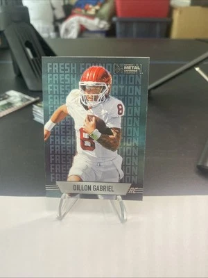 Skybox Metal Universe Champions 2024 Aqua Fresh Foundations RC DILLON GABRIEL Foto 1 de 2