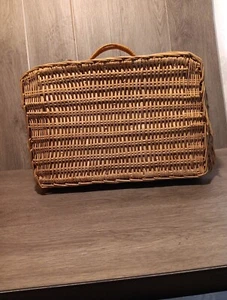 Vintage Wicker Suitcase with Handle Woven Rattan 18"x13”x7.25" Large - Picture 1 of 11