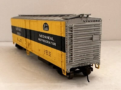 Athearn HO 50' Mechanical Reefer, NYC (NYMX) #1053 - Image 1 of 4