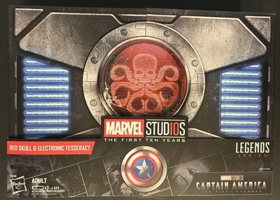 Hasbro Marvel Studios Marvel Legends SDCC CALAVERA ROJA Y TESERACTO ELECTRÓNICO 2018 Foto 1 de 3