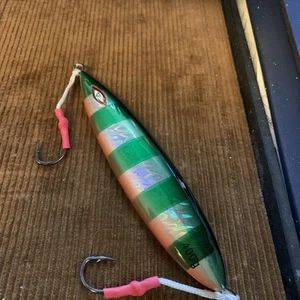 Neu 400 Gramm Thunfisch Jig mit Haken Fast Drop 6,75" Slow Pitch Jig - Bild 1 von 6