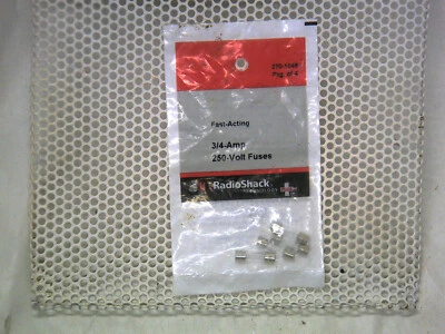 Быстродействующий стеклянный предохранитель 0,75 А 250 В 5x20 мм (4 шт.) - Изображение 1 из 2