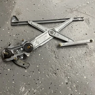 Conjunto regulador ventana manual derecho 90-93 DA Acura Integra 2 puertas lado pasajero Foto 1 de 4