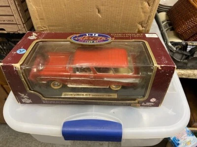 Road Legends 1957 Chevrolet Nomad Classic Red Car 1/18 NIB In Box - Image 1 of 4