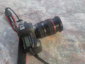 Canon EOS 5D Mark II VERY LOW USE !! 10K SHOTS TAKEN - Black(Body Only) - Zdjęcie 1 z 9