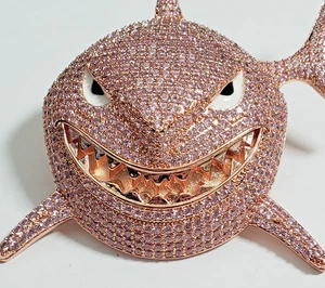 Vergoldete GROSSE Iced Bling Zirkonia Hai Luxus Hip Hop Anhänger - Bild 1 von 5