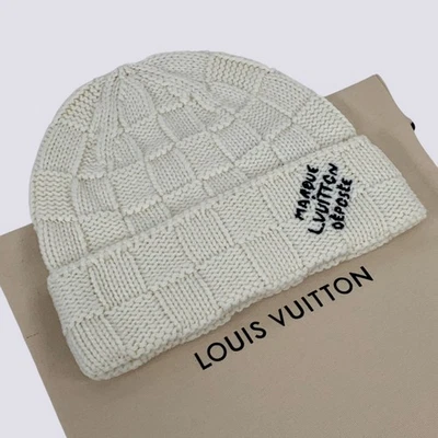 Louis Vuitton LV Damier Azur berretto aderente con logo ricamato bianco taglia S M92738 - Immagine 1 di 4