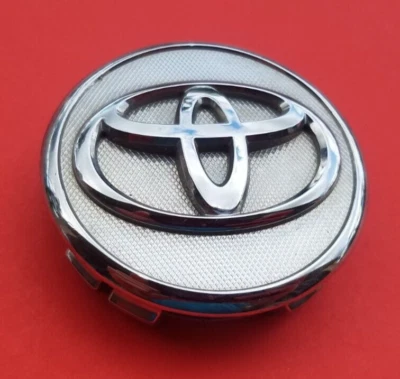 TOYOTA COROLLA PRIUS YARIS (1) TAPACUBOS LLANTA TAPA CENTRAL USADO FABRICANTE DE EQUIPOS ORIGINALES C14 Foto 1 de 3