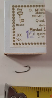 100 Mustad #38932 size 12 Dry Fly Down eye Hooks #code 50 - Image 1 of 2