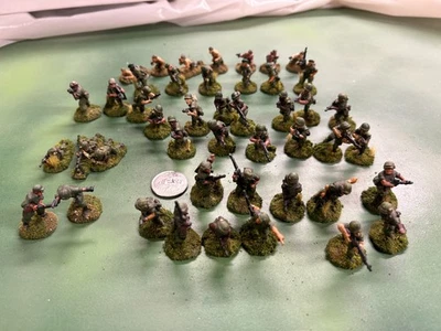 Guerra de Vietnam 25mm metal - muchas figuras únicas - pintadas y listas para mesa. Foto 1 de 4