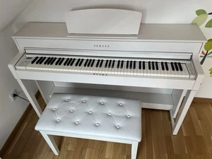 Yamaha CLP-535 Clavinova Digitalpiano in Weiß – Top Zustand - Bild 1 von 2