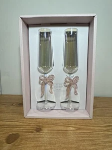 NEW in Box Cupcakes and Cashmere Pink Bow Glass Flutes 7.8oz Viral Wedding - Picture 1 of 3