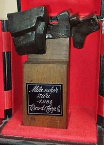 SUIVEUR DE CHILLIDA. SCULPTURE EN MÉTAL. BOÎTIER ORIGINAL. ESPAGNE. VERS 1984 - Picture 1 of 1