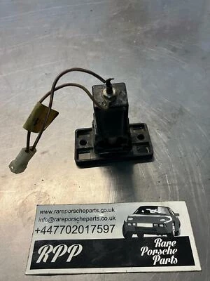 Porsche 928 receptor bloqueo maletero trasero, 92851205500, usado Foto 1 de 4