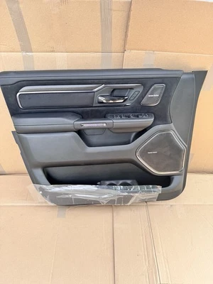 2025 RAM 1500 RHO LEFT FRONT DOOR PANEL. TAKE OFF - Image 1 of 4