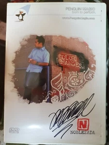 MAGIC TRICK DVD - COLOR CHANGE - PENGUIN MAGIC. (NOBLEZADA) FREE UK P&P! Signed - Picture 1 of 2