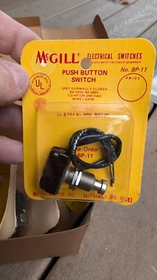 LOTE DE (8) INTERRUPTOR PULSADOR NUEVO STOCK ANTIGUO McGILL # BP-11 Foto 1 de 4