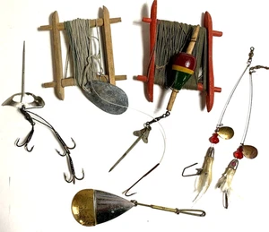 Vintage Holz Angeln Schwimmer Bobber & 2 Angel Hand Rollen Winder Spinner wie gefunden - Bild 1 von 10