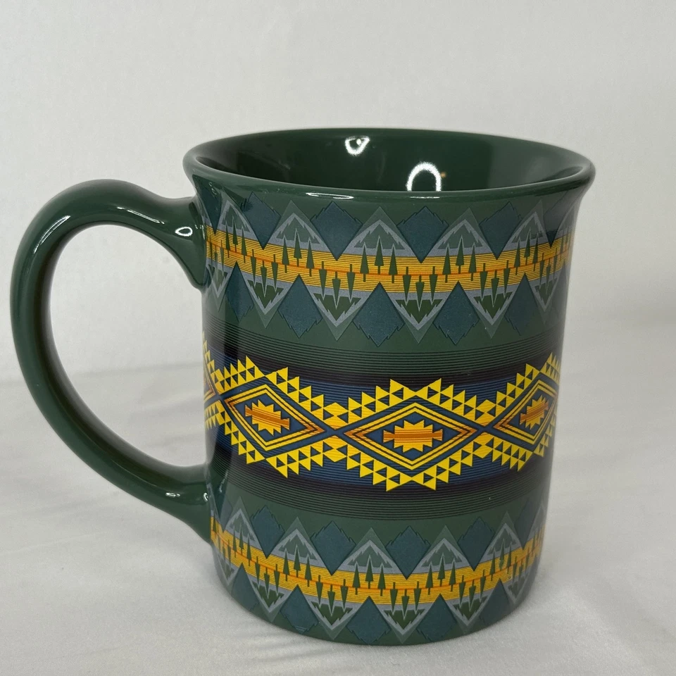 Taza de café de cerámica Pendleton verde patrón geométrico lavavajillas apta para microondas Foto 1 de 4