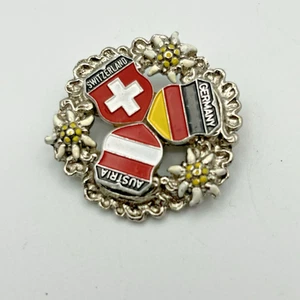 Edelweiss Swiss Alpine Wreath Lapel Pin Switzerland Germany Austria Souvenir - Picture 1 of 4