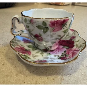 Victorias Garden Miniature Porcelain Tea cup/Saucer Lowell Mass Roses - Picture 1 of 4