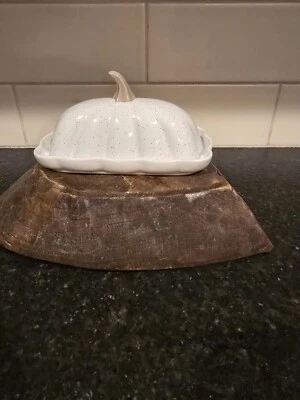 Plato de mantequilla con tallo de calabaza colección artesanal callejera de fresa 10  Foto 1 de 4