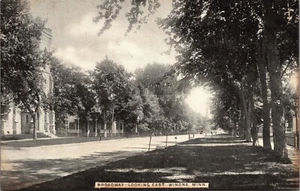 Postal Broadway, mirando hacia el este Winona Minn c1909 - Imagen 1 de 2