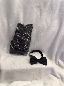 Boys Adjustable Black Satin Bow ties Total Of 14 In The Set - Picture 1 of 2