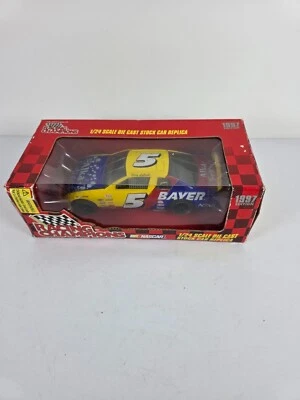 Terry Labonte #5 Bayer Aspirin 1997 Racing Champions NASCAR 1:24 Die Cast Car Foto 1 de 4