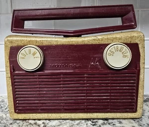 Radio d'epoca portatile a transistor Motorola ▪︎ modello 5P31A, 1957 ~ funziona bene - Foto 1 di 14